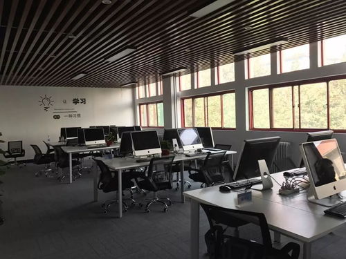 北京展览馆大屏电脑租赁服务 一体机、台式机与笔记本电脑的便捷解决方案